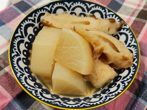 ストウブDe〜焼きちくわと大根の煮物